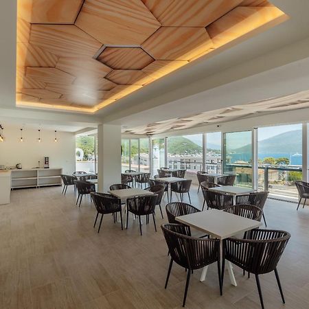 Centar Novi Hotel Herceg Novi Ngoại thất bức ảnh
