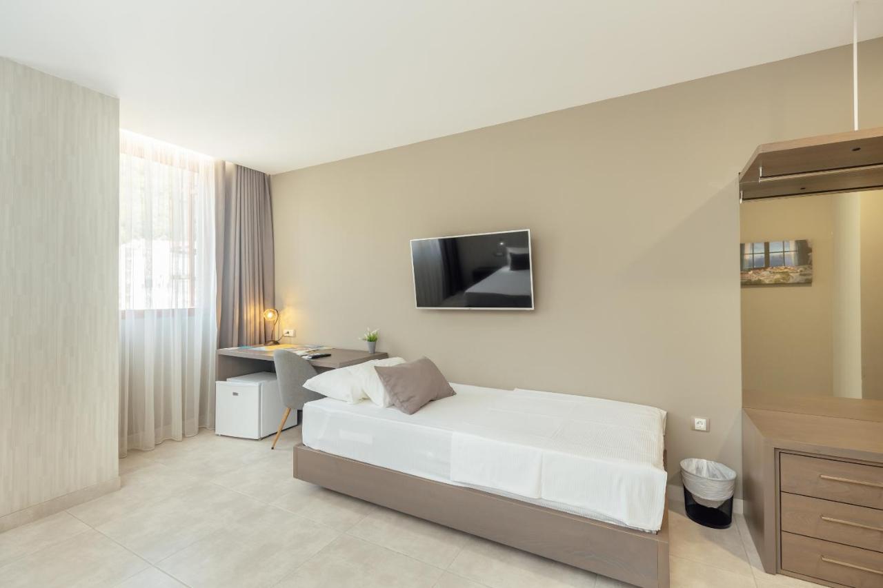 Centar Novi Hotel Herceg Novi Ngoại thất bức ảnh