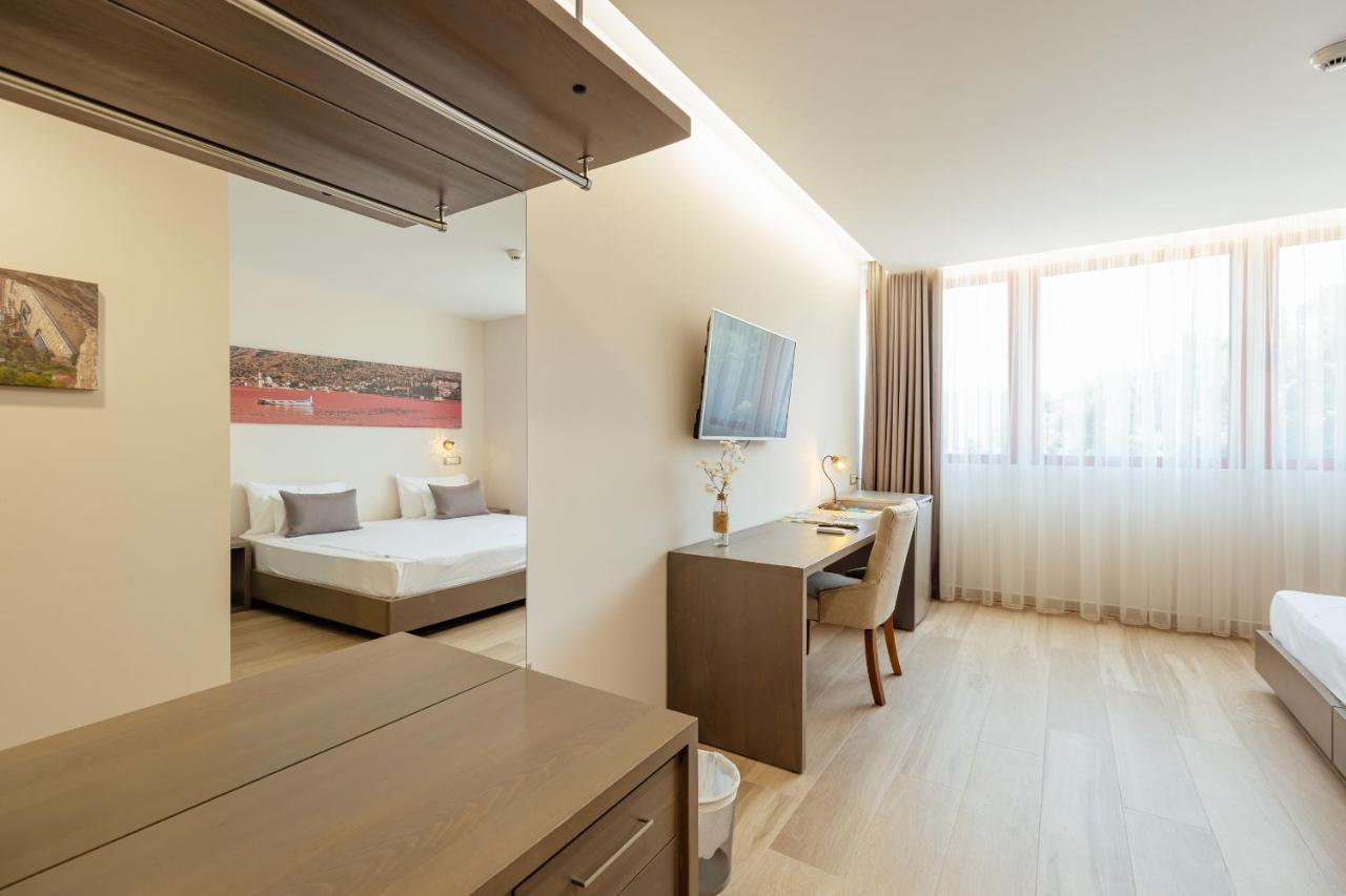 Centar Novi Hotel Herceg Novi Ngoại thất bức ảnh
