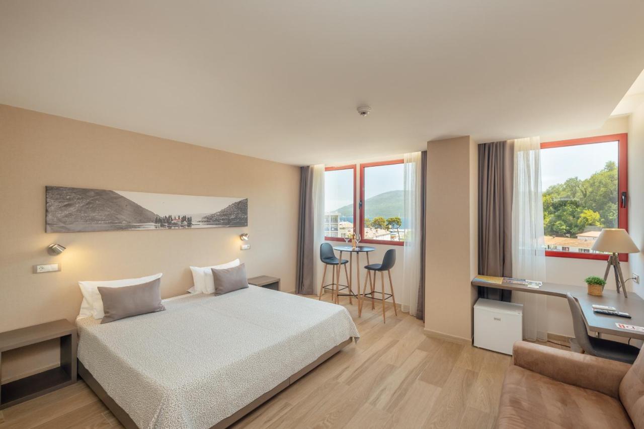 Centar Novi Hotel Herceg Novi Ngoại thất bức ảnh