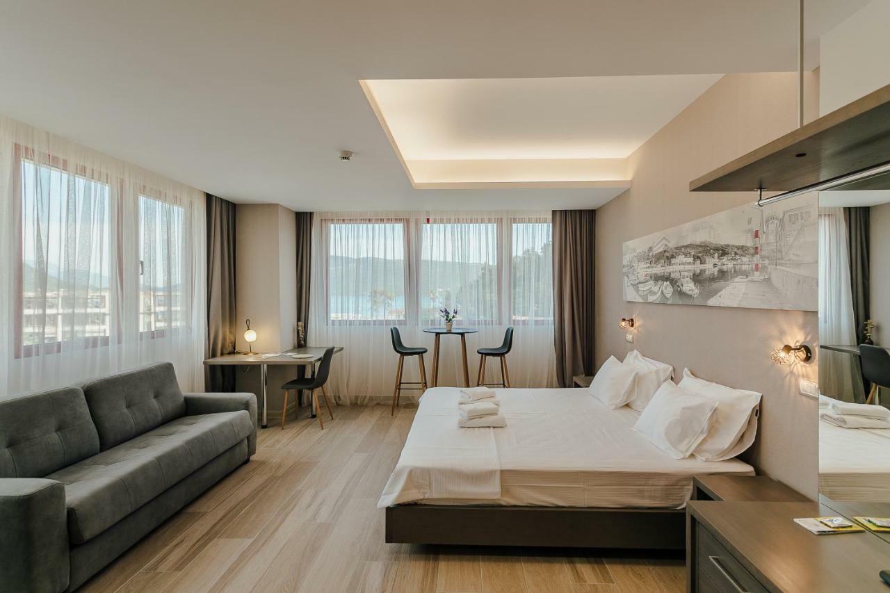 Centar Novi Hotel Herceg Novi Ngoại thất bức ảnh