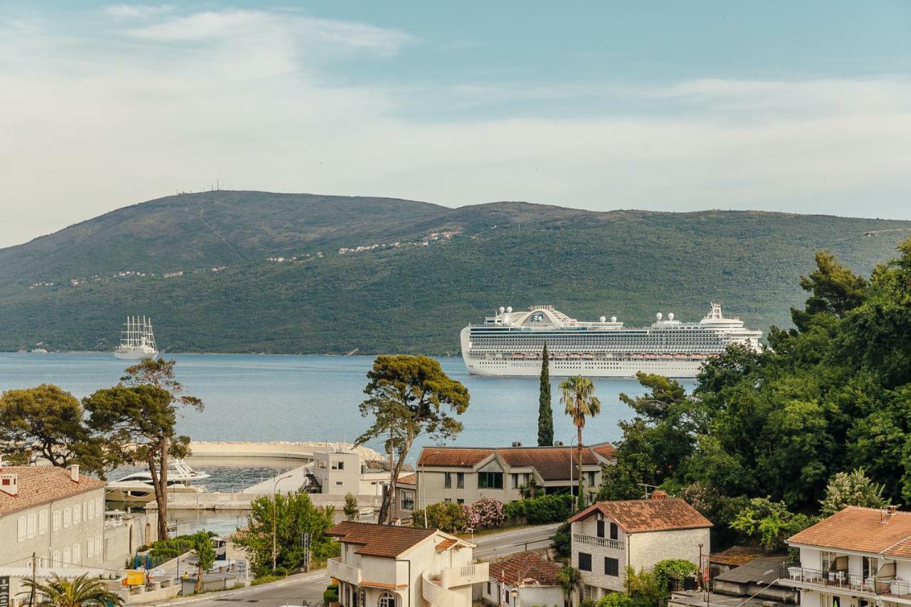 Centar Novi Hotel Herceg Novi Ngoại thất bức ảnh
