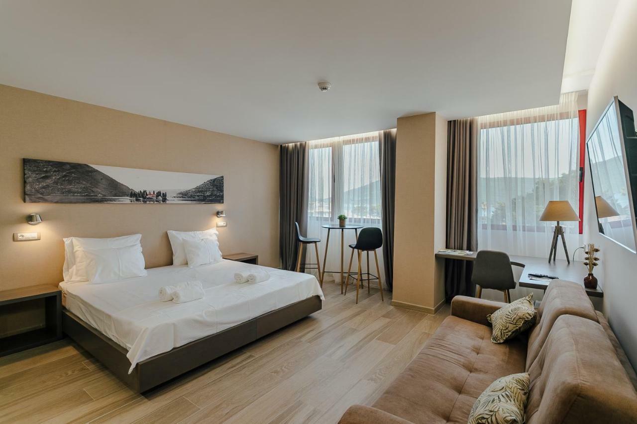 Centar Novi Hotel Herceg Novi Ngoại thất bức ảnh